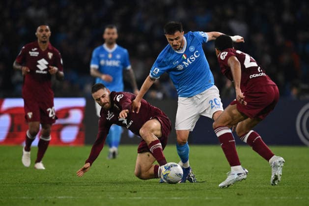 CALCIO - Serie A - SSC Napoli vs Torino FC Nikola Vlasic of Torino F.C., Eljif Elmas of S.S.C. Napoli and Saul Coco of Torino F.C. are in action during the 28th day of the Serie A Championship between S.S.C. Napoli and Torino F.C. at the Diego Armando Maradona Stadium on March 6, 2026 in Naples, Italy. Naples Italy  Copyright: xIPAxSport ABACAx