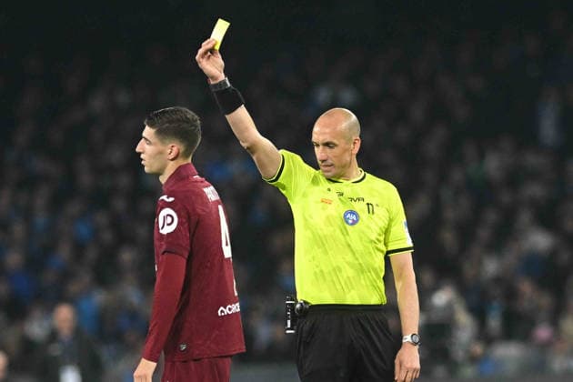 The referee of the match Michael Fabbri during the Serie A soccer match between Napoli and Torino at the Diego Armando Maradona Stadium in Naples, southern italy - Friday , March 06 , 2026. - Soccer .  Copyright: xAlessandroxGarofalo LaPressex
