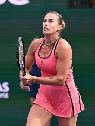 INDIAN WELLS, CA - MARCH 06: Aryna Sabalenka (RUS) runs towards the ball during a WTA, Tennis Damen tennis match during the BNP Paribas Open played on March 6, 2026 at the Indian Wells Tennis Garden in Indian Wells, CA. (Photo by John Cordes Icon Sportswire) TENNIS: MAR 06 BNP Paribas Open EDITORIAL USE ONLY Icon506260306042