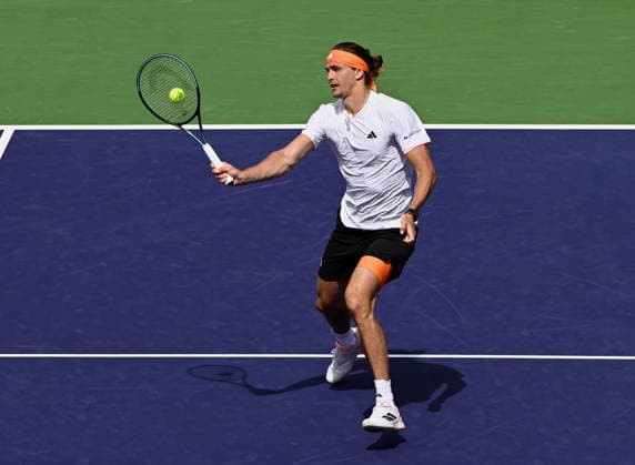 INDIAN WELLS, CA - MARCH 06: Alexander Zverev (GER) hits the ball during an ATP, Tennis Herren tennis match during the BNP Paribas Open played on March 6, 2026 at the Indian Wells Tennis Garden in Indian Wells, CA. (Photo by John Cordes Icon Sportswire) TENNIS: MAR 06 BNP Paribas Open EDITORIAL USE ONLY Icon506260306005