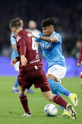 Serie a football match SSC Napoli vs Torino Napoli s Brazilian forward Alisson Santos challenges for the ball with Torino s Italian midfielder Matteo Prati during the Serie A football match between SSC Napoli and Torino at the Diego Armando Maradona Stadium in Naples on March 06, 2026. _BPH0726 Copyright: xAntonioxBalascox
