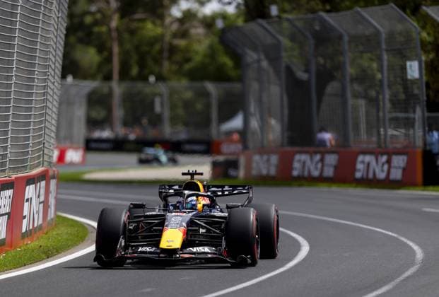 MELBOURNE - Max Verstappen (Red Bull Racing) in action during the third free practice session at the Albert Park Circuit in the lead-up to the Australian Grand Prix. SANDER KONING ANP xVIxANPxSportx xxANPxIVx 552636839 originalFilename: 552636839.jpg
