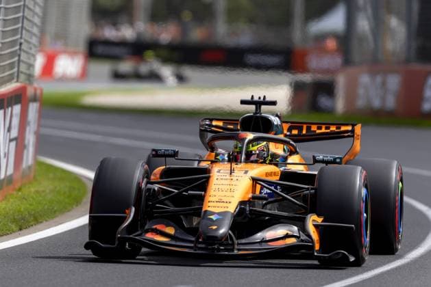 MELBOURNE - Oscar Piastri (McLaren) in action during the third free practice session at the Albert Park Circuit in the lead-up to the Australian Grand Prix. SANDER KONING ANP xVIxANPxSportx xxANPxIVx 552637681 originalFilename: 552637681.jpg