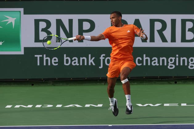 INDIAN WELLS, CA - MARCH 06: Felix Auger-Aliassime (CAN) hits a forehand during the BNP Paribas Open on March 6, 2026 at Indian Wells Tennis Garden in Indian Wells, CA. (Photo by George Walker Icon Sportswire) TENNIS: MAR 06 BNP Paribas Open EDITORIAL USE ONLY Icon260306051