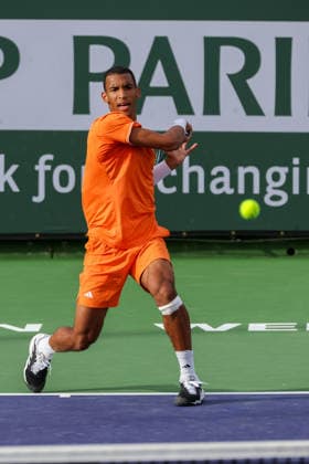 INDIAN WELLS, CA - MARCH 06: Felix Auger-Aliassime (CAN) hits a forehand during the BNP Paribas Open on March 6, 2026 at Indian Wells Tennis Garden in Indian Wells, CA. (Photo by George Walker Icon Sportswire) TENNIS: MAR 06 BNP Paribas Open EDITORIAL USE ONLY Icon260306056