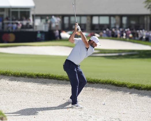 ORLANDO, FL - MARCH 06: PGA, Golf Herren golfer Scottie Scheffler plays his second shot out of a fairway bunker on the 9th hole on March 6, 2026, during the Arnold Palmer Invitational presented by Mastercard at Arnold Palmer™s Bay Hill Club & Lodge in Orlando, Florida. (Photo by Brian Spurlock Icon Sportswire) GOLF: MAR 06 PGA Arnold Palmer Invitational presented by Mastercard EDITORIAL USE ONLY Icon26030620
