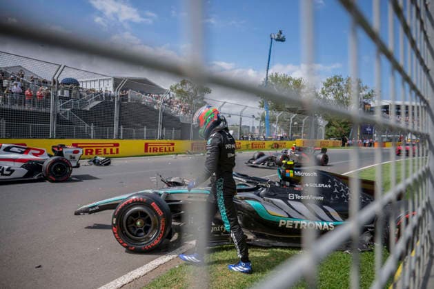 The third practice session Formula One Australian Grand Prix Melbourne EB 12 Kimi Antonelli (Mercedes) crash during the third and last practice session of the Formula One Australian Grand Prix at Albert Park in Melbourne on March 7, 2026.Photo by Eliot Blondet ABACAPRESS.COM Melbourne Australia Australia  Copyright: xBlondetxEliot ABACAx