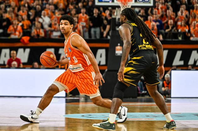 GER, BBL, ratiopharm Ulm vs MHP Riesen Ludwigsburg 06 03 2026, ratiopharm arena, Neu Ulm, GER, BBL, ratiopharm Ulm vs MHP Riesen Ludwigsburg, pictured Mark Smith Ulm, 13 , Tray Buchanan Ludwigsburg, 2 nordphotoxGmbHx xHafner nph00200