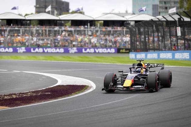 MELBOURNE - Max Verstappen (Red Bull Racing) in action during qualifying at the Albert Park Circuit in the lead-up to the Australian Grand Prix. SANDER KONING ANP xVIxANPxSportx xxANPxIVx 552642058 originalFilename: 552642058.jpg