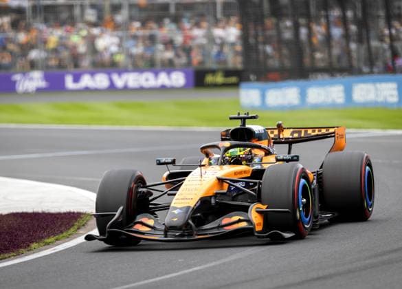 MELBOURNE - Oscar Piastri (McLaren) in action during qualifying at the Albert Park Circuit ahead of the Australian Grand Prix. SANDER KONING ANP xVIxANPxSportx xxANPxIVx 552642186 originalFilename: 552642186.jpg