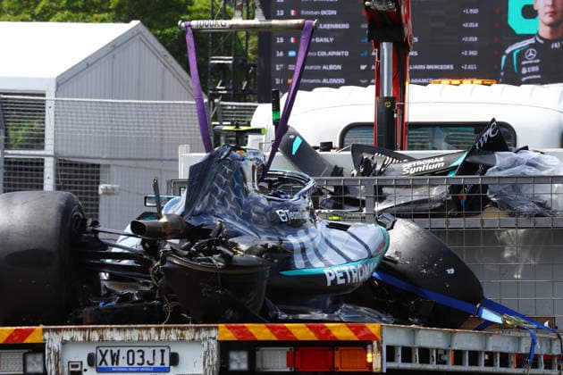 FORMULA 1 QATAR AIRWAYS AUSTRALIAN GRAND PRIX 2026 07 03 2026, Albert Park Circuit, Melbourne, FORMULA 1 QATAR AIRWAYS AUSTRALIAN GRAND PRIX 2026 ,pictured The crashed car of Andrea Kimi Antonelli ITA , Mercedes AMG Petronas Formula One Team is brought back to the paddock nordphotoxGmbHx xBratic nph00250