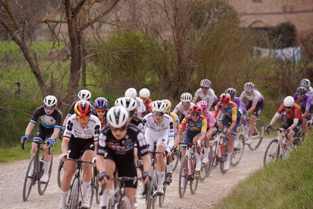 The pack rides during the Strade Bianche Woman Elite (White Roads) a 133 km one day race from and to Siena (Tuscany), Italy - Saturday March 7, 2025 - - cycling  Copyright: xMarcoxAlpozzi xLaPressex