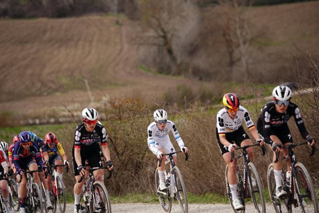 VOLLERING Demi in the middle of the pack during the Strade Bianche Woman Elite (White Roads) a 133 km one day race from and to Siena (Tuscany), Italy - Saturday March 7, 2025 - - cycling  Copyright: xMarcoxAlpozzi xLaPressex