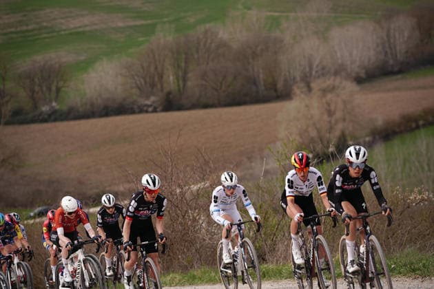 VOLLERING Demi in the middle of the pack during the Strade Bianche Woman Elite (White Roads) a 133 km one day race from and to Siena (Tuscany), Italy - Saturday March 7, 2025 - - cycling  Copyright: xMarcoxAlpozzi xLaPressex