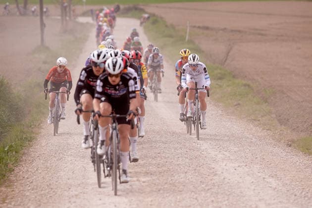 The pack rides during the Strade Bianche Woman Elite (White Roads) a 133 km one day race from and to Siena (Tuscany), Italy - Saturday March 7, 2025 - - cycling  Copyright: xMarcoxAlpozzi xLaPressex