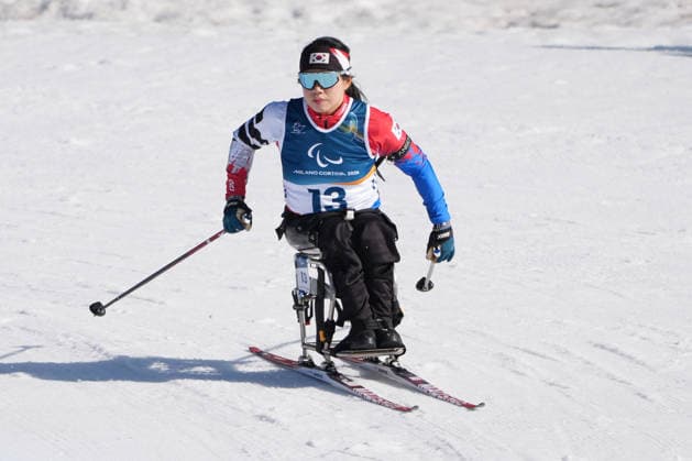 (260307) -- TESERO, March 7, 2026 -- Kim Yunji of South Korea competes during the women s sprint sitting final of para biathon at the Milan-Cortina 2026 Paralympic Winter games, Winterspiele,Spiele, Summer games in Tesero, Italy, March 7, 2026. ) (SP)ITALY-TESERO-PARALYMPIC WINTER GAMES-PARA BIATHLON-WOMEN S SPRINT SITTING LianxZhen 