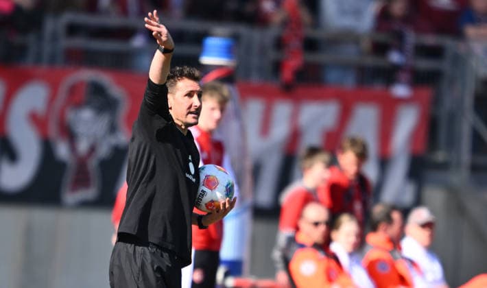 07 03 2026 Soccer Season 2025 2026 2 Soccer Bundesliga 25 Matchday 1 FC Nürnberg FCN Club Fortuna Düsseldorf F95 Sportfoto Zink xwoxzix DFL regulations prohibit any use of photographs as image sequences and or quasi video only for editorial use Miroslav Miro Klose Trainer 1 FC Nürnberg FCN mit Spielball Ball
