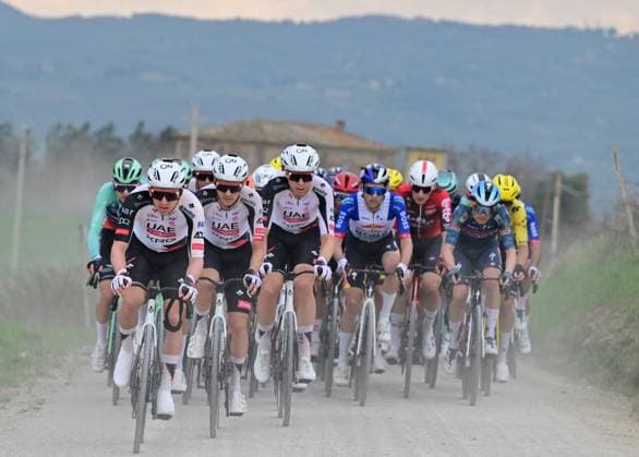 The pack of riders pictured in action during the men elite Strade Bianche one day cycling race, 203km from and to Siena, Italy on Saturday 07 March 2026. DIRKxWAEM  x166733619x