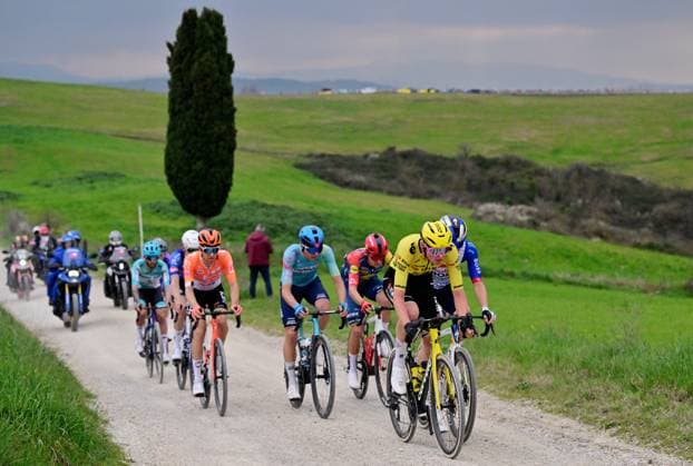 The breakaway group pictured during the men elite Strade Bianche one day cycling race, 203km from and to Siena, Italy on Saturday 07 March 2026. DIRKxWAEM  x166734741x