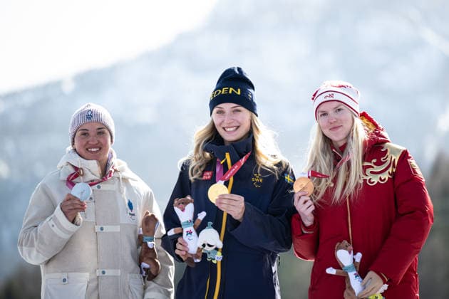 260307 Aurelie Richard of France, Ebba Arsjö of Sweden and Varvara Voronchikhina of Russia at the medal ceremony after the women s para alpine skiing downhill standing during day 1 of the Milano Cortina 2026 Winter Paralympic Games on March 7, 2026 in Cortina. Photo: Maxim Thore BILDBYRAN kod MT MT1009 alpint alpine skiing paralympic games paralympics paralympiska spel paralympiske leker vinter-paralympics winter paralympics milano cortina 2026 milano cortina 2026 winter paralympic games 1 bbeng störtlopp dam jubel *** 260307 Aurelie Richard of France, Ebba Arsjö of Sweden and Varvara Voronchikhina of Russia at the medal ceremony after the women s para alpine skiing downhill standing during day 1 of the Milano Cortina 2026 Winter Paralympic Games on March 7, 2026 in Cortina Photo Maxim Thore BILDBYRAN code MT MT1009 alpine alpine skiing paralympic games paralympic games paralympiske leker vinter paralympics winter paralympics milano cortina 2026 milano cortina 2026 winter paralympic games 1 bbeng störtlopp dam jubel  Copyright: MAXIMxTHORE BB260307MT053
