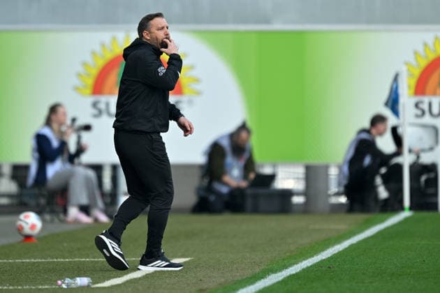 Paderborn, Home Deluxe Arena, 07 03 26, GER, Herren, 2 Bundesliga, Saison 2025 2026, SC Paderborn 07 Eintracht Braunschweig Bild Trainer Heiner BACKHAUS Braunschweig DFL regulations prohibit any use of photographs as image sequences and or quasi video NRW Germany
