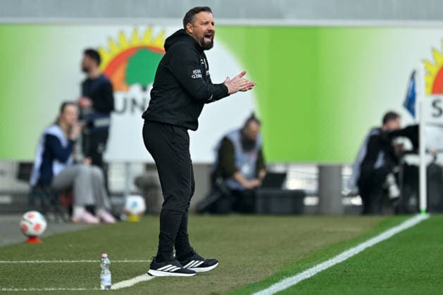 Paderborn, Home Deluxe Arena, 07 03 26, GER, Herren, 2 Bundesliga, Saison 2025 2026, SC Paderborn 07 Eintracht Braunschweig Bild Trainer Heiner BACKHAUS Braunschweig DFL regulations prohibit any use of photographs as image sequences and or quasi video NRW Germany