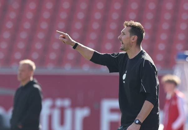 07 03 2026 Soccer Season 2025 2026 2 Soccer Bundesliga 25 Matchday 1 FC Nürnberg FCN Club Fortuna Düsseldorf F95 Sportfoto Zink DaMa xdaxmax DFL regulations prohibit any use of photographs as image sequences and or quasi video only for editorial use Miroslav Miro Klose Trainer 1 FC Nürnberg FCN indicates gestures directs gives instructions