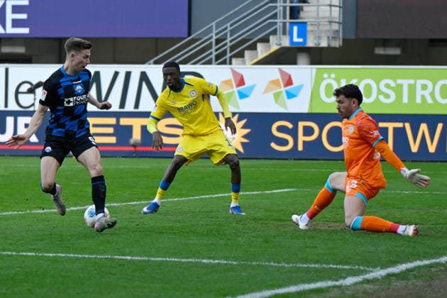 Paderborn, Home Deluxe Arena, 07 03 26, GER, Herren, 2 Bundesliga, Saison 2025 2026, SC Paderborn 07 Eintracht Braunschweig Bild Torchance Nick BAETZNER Paderborn DFL regulations prohibit any use of photographs as image sequences and or quasi video NRW Germany