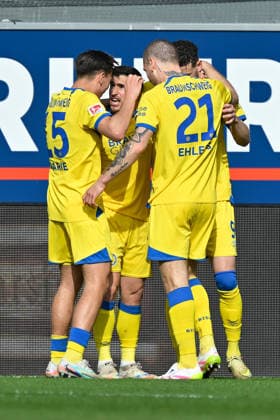 Paderborn, Home Deluxe Arena, 07 03 26, GER, Herren, 2 Bundesliga, Saison 2025 2026, SC Paderborn 07 Eintracht Braunschweig Bild Robin Heußer Braunschweig jubilates after his goal to 0 1 DFL regulations prohibit any use of photographs as image sequences and or quasi video NRW Germany