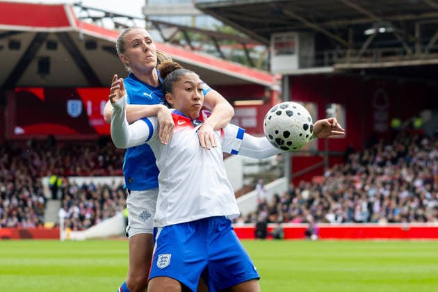 England Women v Iceland Women, FIFA Women s World UEFA Cup, Group A England Women Lauren James battles for possession with Iceland Women Karolina Lea Vilhjalmsdottir during the FIFA Women s World UEFA Cup match between England Women and Iceland Women at the City Ground, Nottingham, UK on 7 March 2026. Nottingham City Ground Nottinghamshire UK Editorial use only , Copyright: xManjitxNarotrax PSI-23851-0030