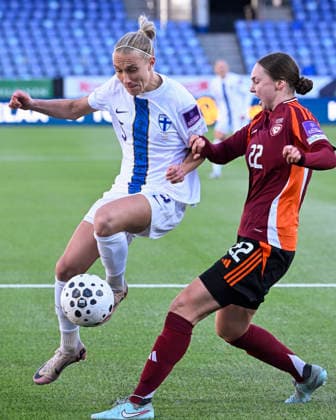 LKS 20260307 Emma Koivisto of Finland (L) and Evelina Arseno of Latvia during World Cup UEFA Women s European Qualifiers League phase football match Finland vs Latvia in Helsinki, Finland on March 7, 2026. - HEIKKI SAUKKOMAA Helsinki Finland kRLHg6HG5DU  Copyright: xHeikkixSaukkomaax kRLHg6HG5DU