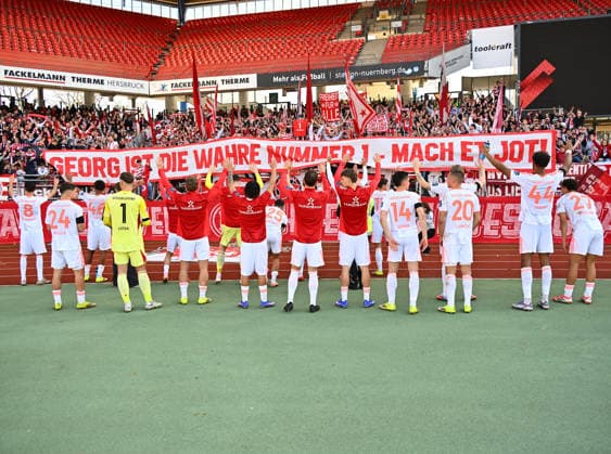 07 03 2026 Soccer Season 2025 2026 2 Soccer Bundesliga 25 Matchday 1 FC Nürnberg FCN Club Fortuna Düsseldorf F95 Sportfoto Zink xwoxzix DFL regulations prohibit any use of photographs as image sequences and or quasi video only for editorial use Mannschaft Team Fortuna vor Fans Fanblock nach Spielende Spruchband GEORG IST DIE WAHRE NUMMER 1 MACH ET JOT Georg Koch