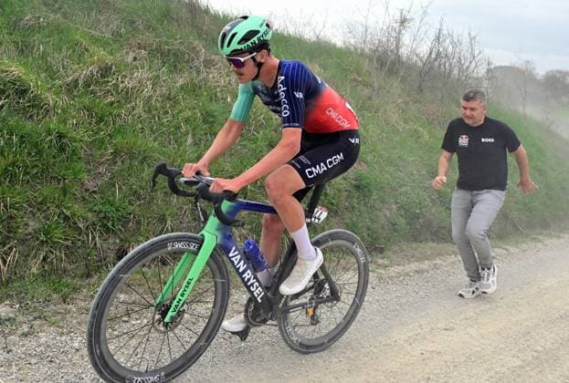 French Antoine Lhote of Decathlon CMA CGM Team pictured in action during the men elite Strade Bianche one day cycling race, 203km from and to Siena, Italy on Saturday 07 March 2026. DIRKxWAEM  x166742049x