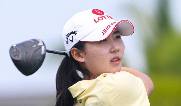 (260307) -- LINGSHUI, March 7, 2026 -- Hwang Youmin of South Korea plays a shot during the third round of the Blue Bay LPGA, Golf Damen golf tournament in Lingshui, south China s Hainan Province, March 7, 2026. ) (SP)CHINA-HAINAN-LINGSHUI-GOLF-BLUE BAY LPGA (CN) YangxGuanyu 