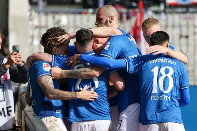 2026 03 07 xjfx 2 Bundesliga SV Darmstadt 98 Holstein Kiel v l , the players of SV Darmstadt 98 Torjubel, Goal celebration, celebrate the goal DFL DFB REGULATIONS PROHIBIT ANY USE OF PHOTOGRAPHS as IMAGE SEQUENCES and or QUASI VIDEO Copyright: JoaquimxFerreira