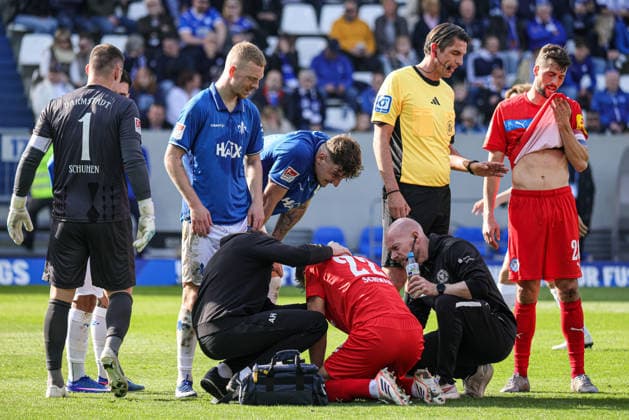 07 03 2026, xhettx, Soccer 2 Bundesliga, SV Darmstadt 98 Holstein Kiel v l treatment at Stefan Schwab KSV Holstein Kiel, 22 DFL DFB REGULATIONS PROHIBIT ANY USE OF PHOTOGRAPHS as IMAGE SEQUENCES and or QUASI VIDEO