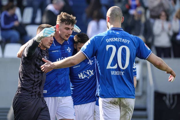 07 03 2026, xhettx, Soccer 2 Bundesliga, SV Darmstadt 98 Holstein Kiel v l Cheering at Darmstadt after the match DFL DFB REGULATIONS PROHIBIT ANY USE OF PHOTOGRAPHS as IMAGE SEQUENCES and or QUASI VIDEO