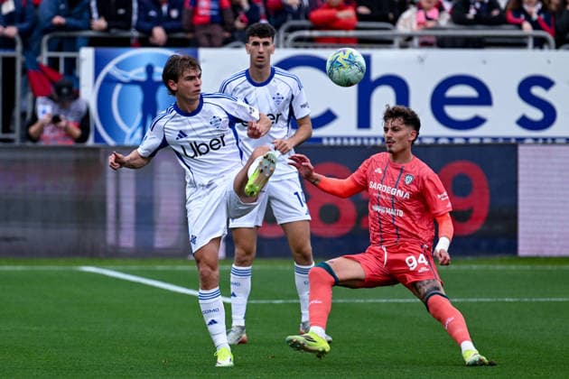 Como s Nico Paz in action during the Serie A soccer match between Cagliari Calcio and Como at the Unipol Domus in Cagliari, Sardinia - Saturday 7th March 2026. - Soccer  Copyright: x Â®xGianlucaxZuddas LaPressex
