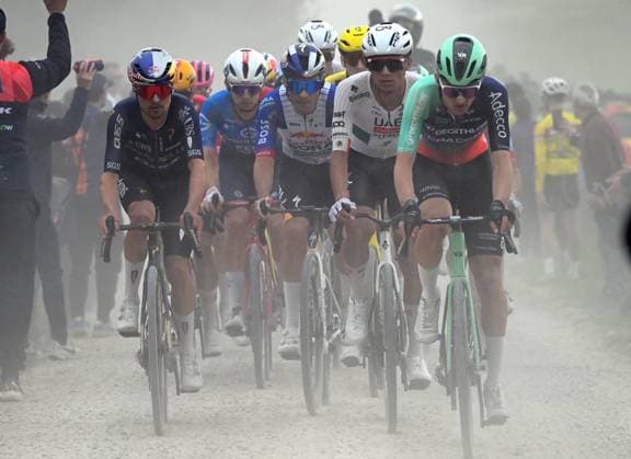 British Thomas Pidcock of Pinarello Q36.5 Pro Cycling, Mexican Isaac Del Toro of UAE Team Emirates - XRG and French Paul Seixas of Decathlon CMA CGM Team pictured in action during the men elite Strade Bianche one day cycling race, 203km from and to Siena, Italy on Saturday 07 March 2026. POOLxTIMxDExWAELE  x166747006x