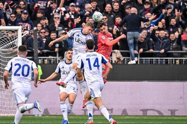Ignace Van der Brempt of Como 1907 during Cagliari Calcio vs Como 1907, Italian soccer Serie A match in Cagliari, Italy, March 07 2026  Copyright: xLuigixCanu IPAxSportx xipa-agency.netx xx IPA_72511562 IPA_Agency_IPA72511562