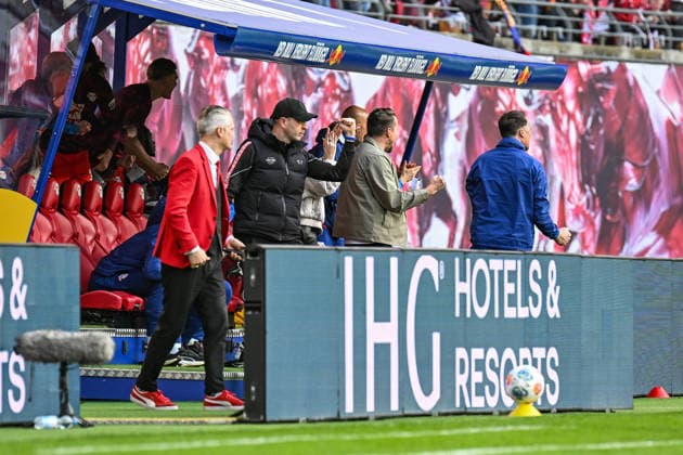 Soccer I Men I Season 2025 2026 I Bundesliga I Matchday 25 I RB Leipzig FC Augsburg I 07 03 2026 Ole Werner Coach, RB Leipzig clenches his fist after Augsburg misses penalty Leipzig Red Bull Arena Saxony Germany Copyright: xLobeca InesxHähnelx