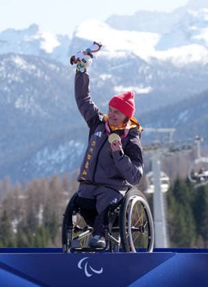 (260307) -- CORTINA D AMPEZZO, March 7, 2026 -- Anna-Lena Forster of Germany celebrates during awarding ceremony for the para alpine skiing women s downhill sitting match at the Milan-Cortina 2026 Paralympic Winter games, Winterspiele,Spiele, Summer games in Cortina D ampezzo, Italy, March 7, 2026. ) (SP)ITALY-CORTINA D AMPEZZO-PARALYMPIC WINTER GAMES-PARA ALPINE SKIING-WOMEN S DOWNHILL-SITTING WangxKaiyan 