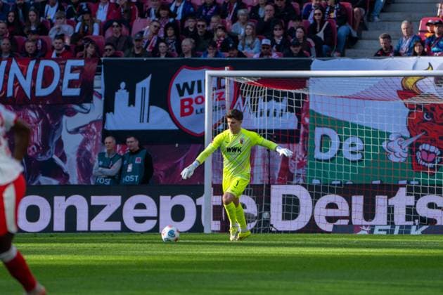Germany Bundesliga 2025 2026, Matchday 25 RB Leipzig vs FC Augsburg Red Bull Arena Leipzig Finn Dahmen FC Augsburg, 1 on the ball Copyright: xTomxLauruschkatx