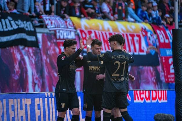 Germany Bundesliga 2025 2026, Matchday 25 RB Leipzig vs FC Augsburg Red Bull Arena Leipzig Robin Fellhauer FC Augsburg, 19 Goal celebration Copyright: xTomxLauruschkatx