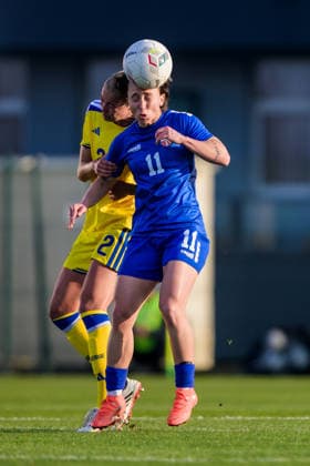 260307 Smilla Holmberg of Sweden and Miljana Ivanovic of Serbia during the FIFA Women™s World Cup Qualifier football match between Serbia and Sweden on March 7, 2026 in Stara Pazova Photo Ludvig Thunman BILDBYRAN code LT LT0784 fotboll football soccer fotball vm kval kval fifa womens world cup qualifier qualifier serbien serbia sverige sweden dam bbeng  Copyright: LUDVIGxTHUNMAN BB260307LT065