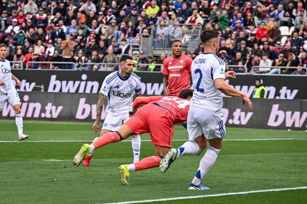 Sebastiano Esposito of Cagliari Calcio, Goal during Cagliari Calcio vs Como 1907, Italian soccer Serie A match in Cagliari, Italy, March 07 2026  Copyright: xLuigixCanu IPAxSportx xipa-agency.netx xx IPA_72513111 IPA_Agency_IPA72513111