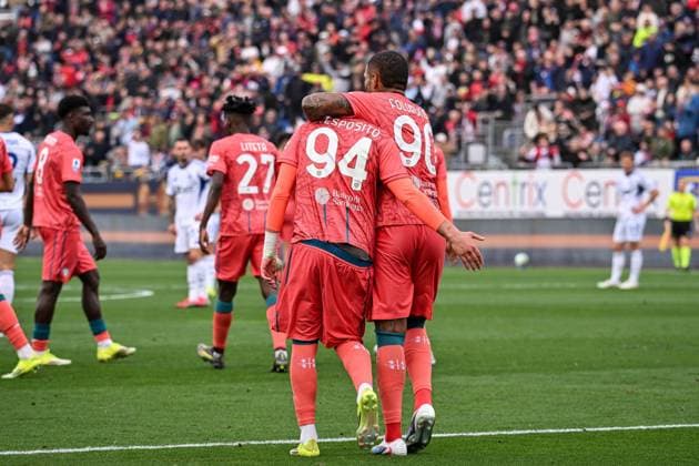 Sebastiano Esposito of Cagliari Calcio, Esultanza, Joy, Celebration After scoring goal, during Cagliari Calcio vs Como 1907, Italian soccer Serie A match in Cagliari, Italy, March 07 2026  Copyright: xLuigixCanu IPAxSportx xipa-agency.netx xx IPA_72513268 IPA_Agency_IPA72513268