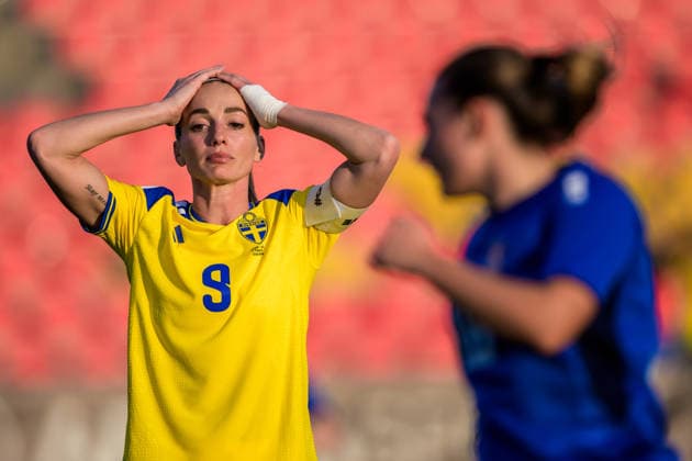 260307 Kosovare Asllani of Sweden looks dejected during the FIFA Women™s World Cup Qualifier football match between Serbia and Sweden on March 7, 2026 in Stara Pazova Photo Ludvig Thunman BILDBYRAN code LT LT0784 fotboll football soccer fotball vm kval kval fifa womens world cup qualifier qualifier serbien serbia sverige sweden dam bbeng depp  Copyright: LUDVIGxTHUNMAN BB260307LT068