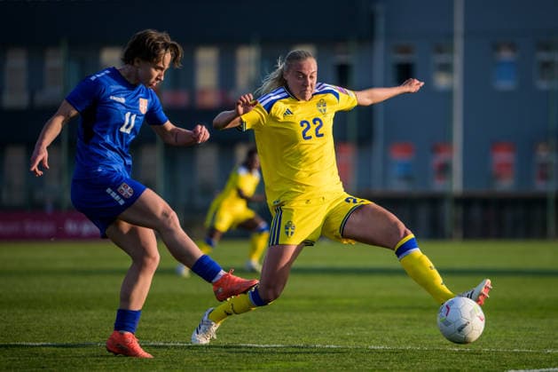 260307 Miljana Ivanovic of Serbia and Elma Junttila Nelhage of Sweden during the FIFA Women™s World Cup Qualifier football match between Serbia and Sweden on March 7, 2026 in Stara Pazova Photo Ludvig Thunman BILDBYRAN code LT LT0784 fotboll football soccer fotball vm kval kval fifa womens world cup qualifier qualifier serbien serbia sverige sweden dam bbeng  Copyright: LUDVIGxTHUNMAN BB260307LT073