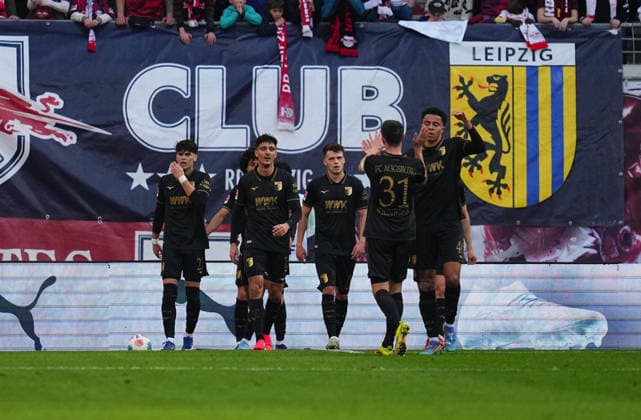 Robin Fellhauer FC Augsburg scores and celebrates his teams first goal during the Bundesliga 1 match between RB¯Leipzig¯and¯FC¯Augsburg, Red¯Bull¯Arena, Leipzig, Germany on 07 March 2026 Photo by Thor Wegner DeFodi Images Robin Fellhauer FC Augsburg scores and celebrates his teams first goal during RB¯Leipzig¯and¯FC¯Augsburg at Red¯Bull¯Arena, Leipzig, Germany on March 7, 2026 Thor Wegner DeFodi Images Photo by DeFodi Images